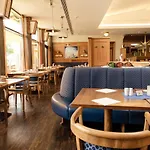Familien Wellness Seeklause Gmbh & Cokg Mit Grossem Abenteuerspielplatz 
