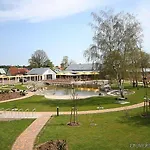 Familien Wellness Seeklause Gmbh & Cokg Mit Grossem Abenteuerspielplatz 