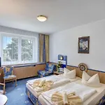 Familien Wellness Seeklause Gmbh & Cokg Mit Grossem Abenteuerspielplatz 