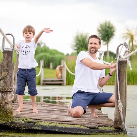 Familien Wellness Seeklause Mit Grossem Abenteuerspielplatz 
