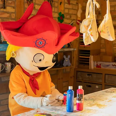 Familien Wellness Seeklause Mit Großem Abenteuerspielplatz Piraten-insel-usedom Trassenheide