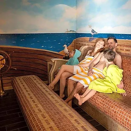 Hotel Familien Wellness Hotel Seeklause Mit Abenteuerspielplatz Trassenheide