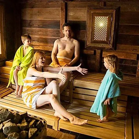 Familien Wellness Hotel Seeklause Mit Abenteuerspielplatz Trassenheide