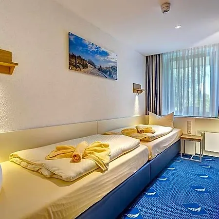 Hotel Familien Wellness Seeklause Mit Abenteuerspielplatz Trassenheide