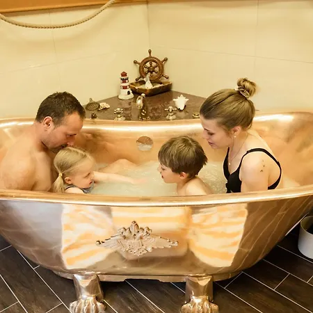 Hotell Familien Wellness Seeklause Mit Abenteuerspielplatz