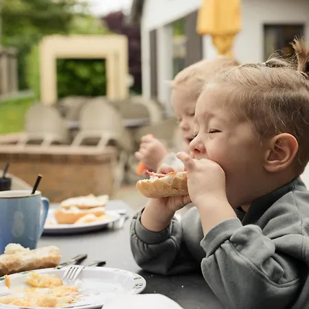 Familien Wellness Seeklause Mit Abenteuerspielplatz