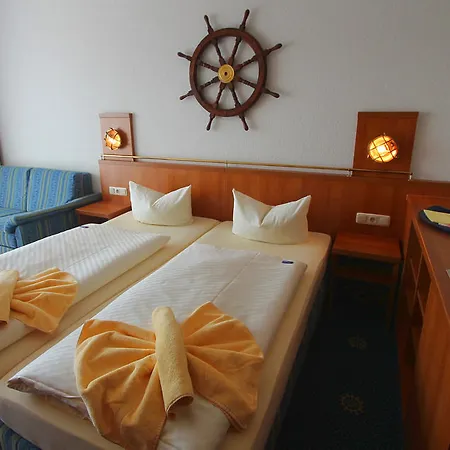 Hotel Familien Wellness Seeklause Mit Abenteuerspielplatz Trassenheide