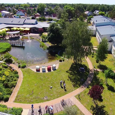 Familien Wellness Seeklause Mit Grossem Abenteuerspielplatz 