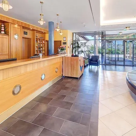 Hotel Familien Wellness Seeklause Mit Grossem Abenteuerspielplatz 