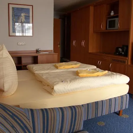 Familien Wellness Seeklause Mit Grossem Abenteuerspielplatz 