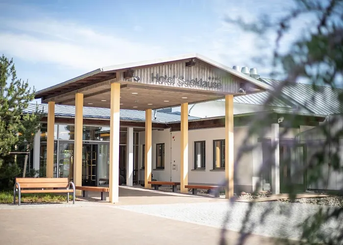 Familien Wellness Seeklause Gmbh & Cokg Mit Grossem Abenteuerspielplatz 