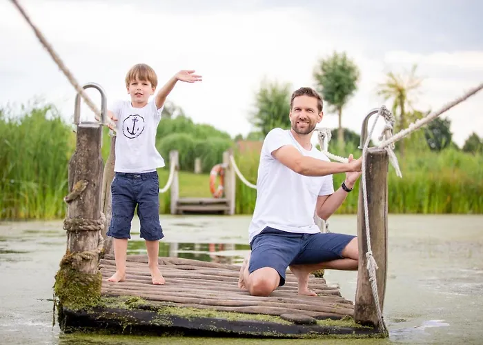 Familien Wellness Seeklause Gmbh & Cokg Mit Grossem Abenteuerspielplatz 