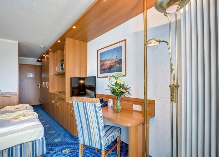 Familien Wellness Seeklause Gmbh & Cokg Mit Grossem Abenteuerspielplatz 